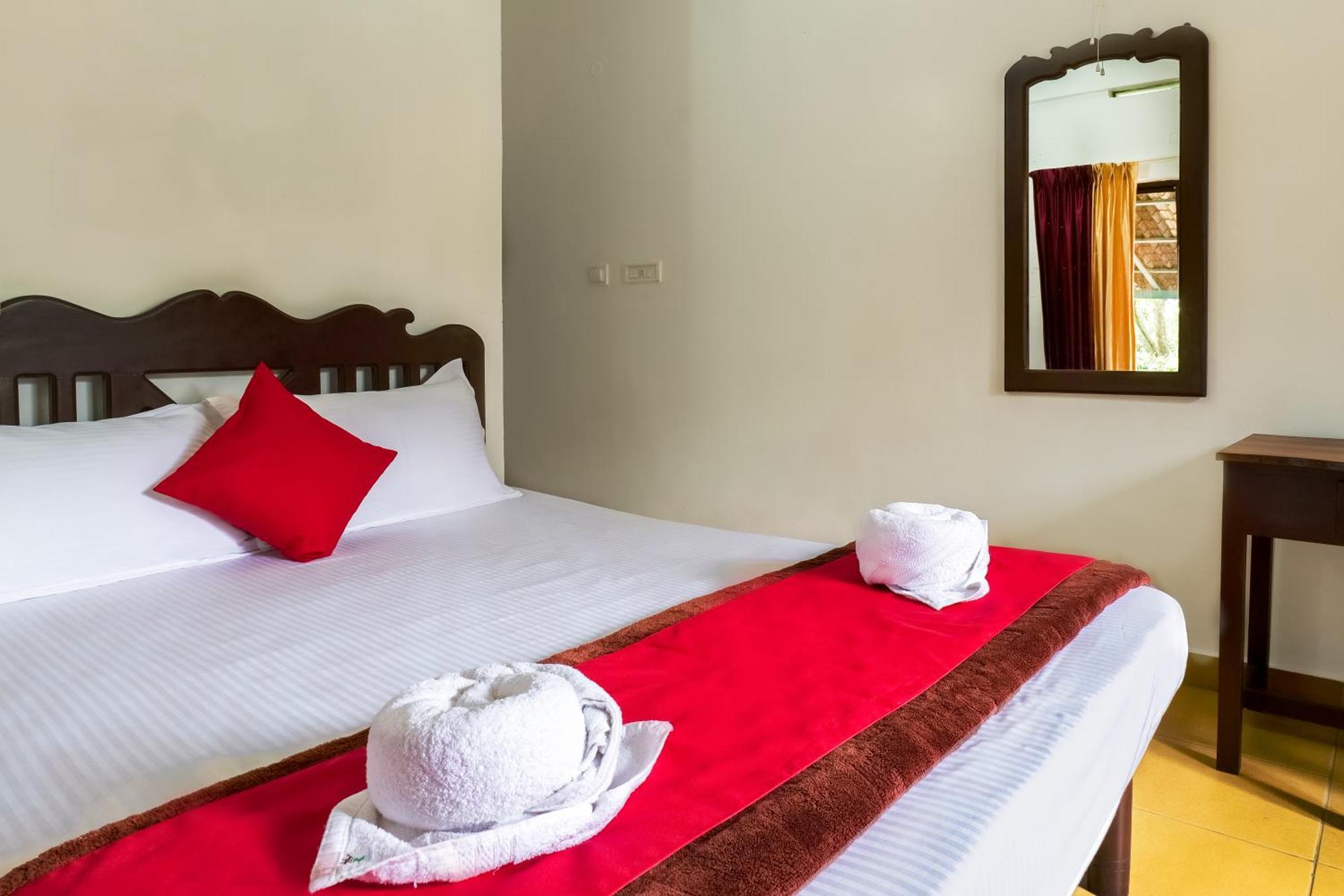 Hotel Exotica Holidays Viripara Exteriér fotografie