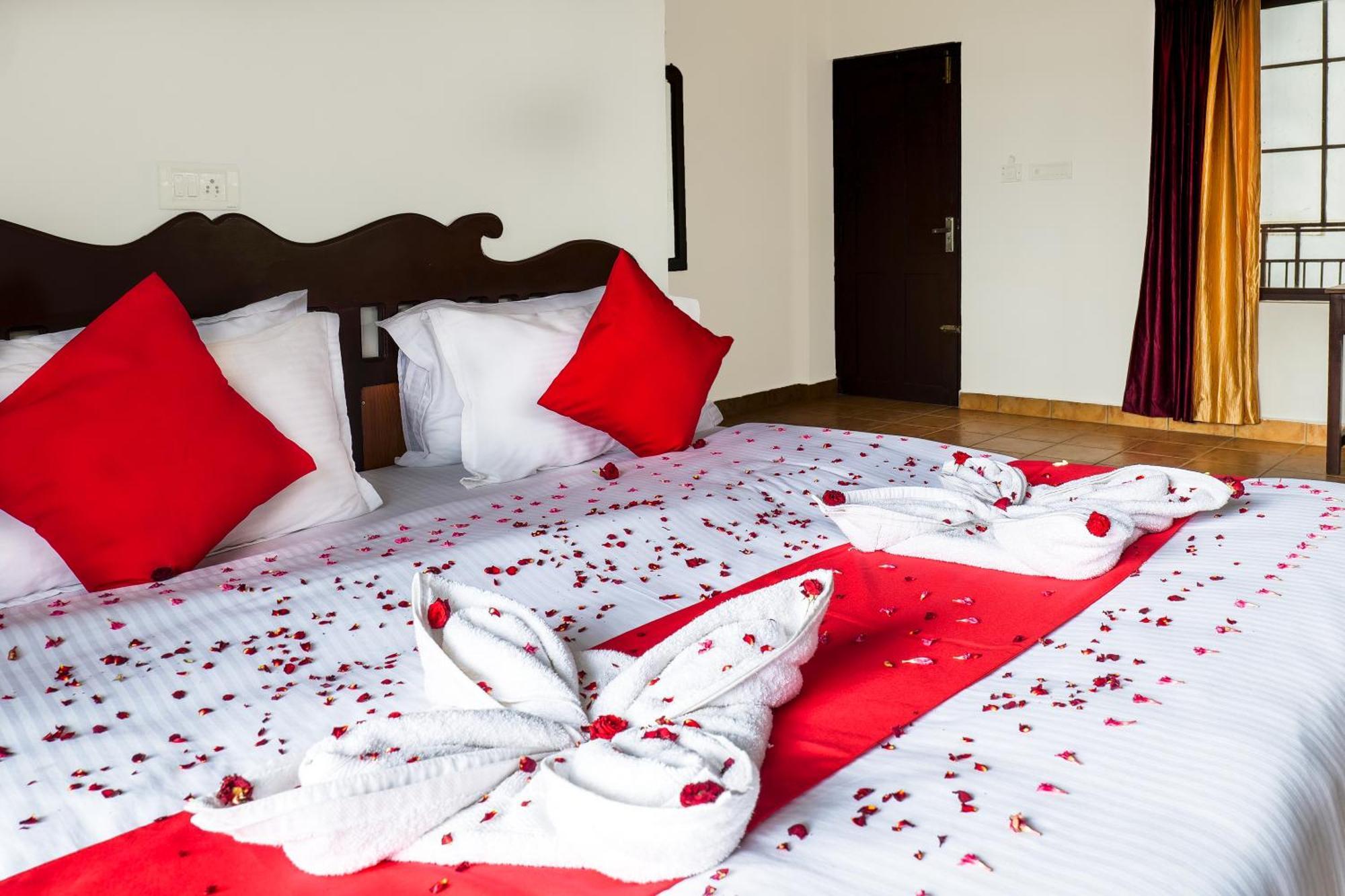 Hotel Exotica Holidays Viripara Exteriér fotografie