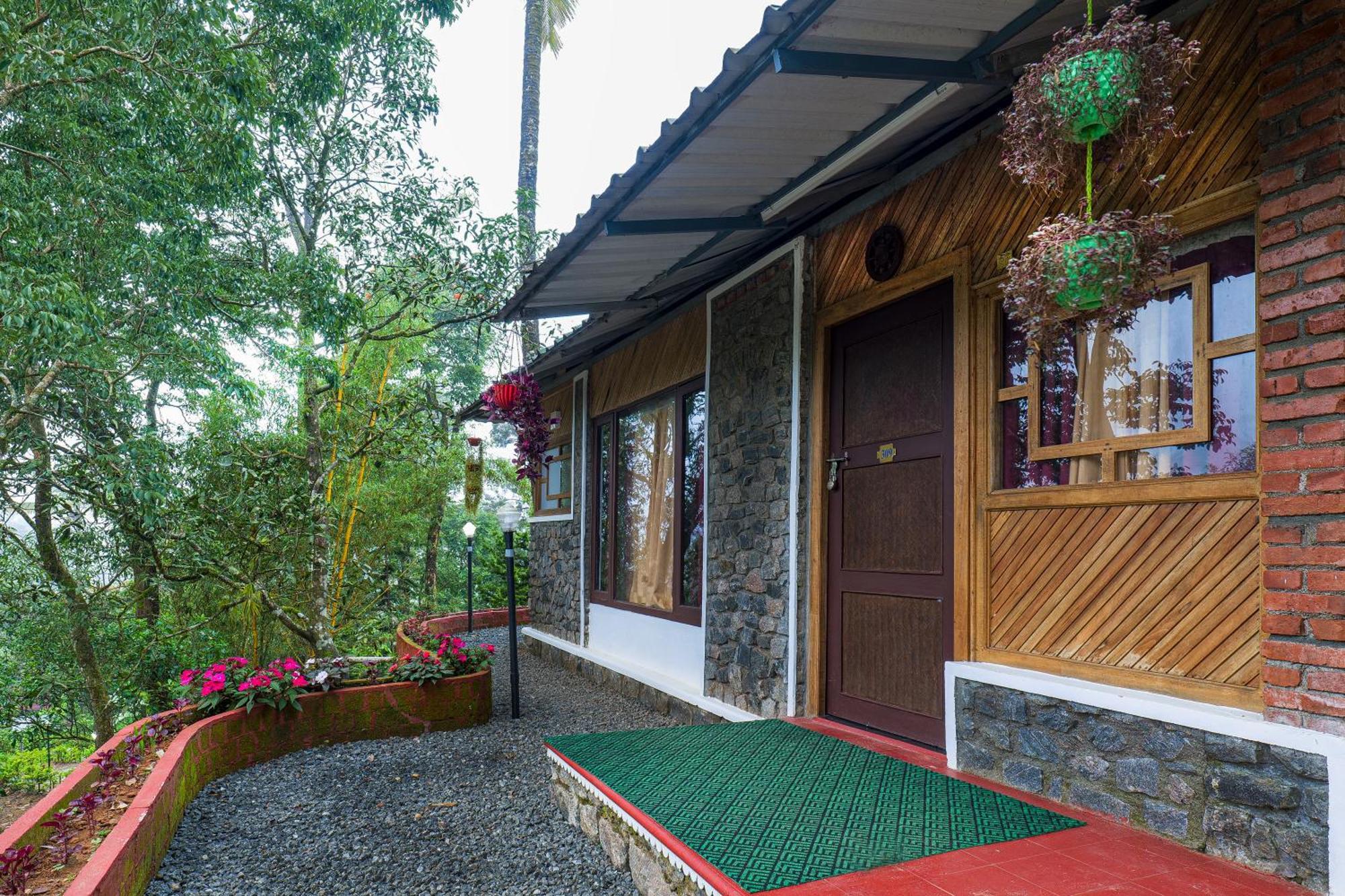 Hotel Exotica Holidays Viripara Exteriér fotografie