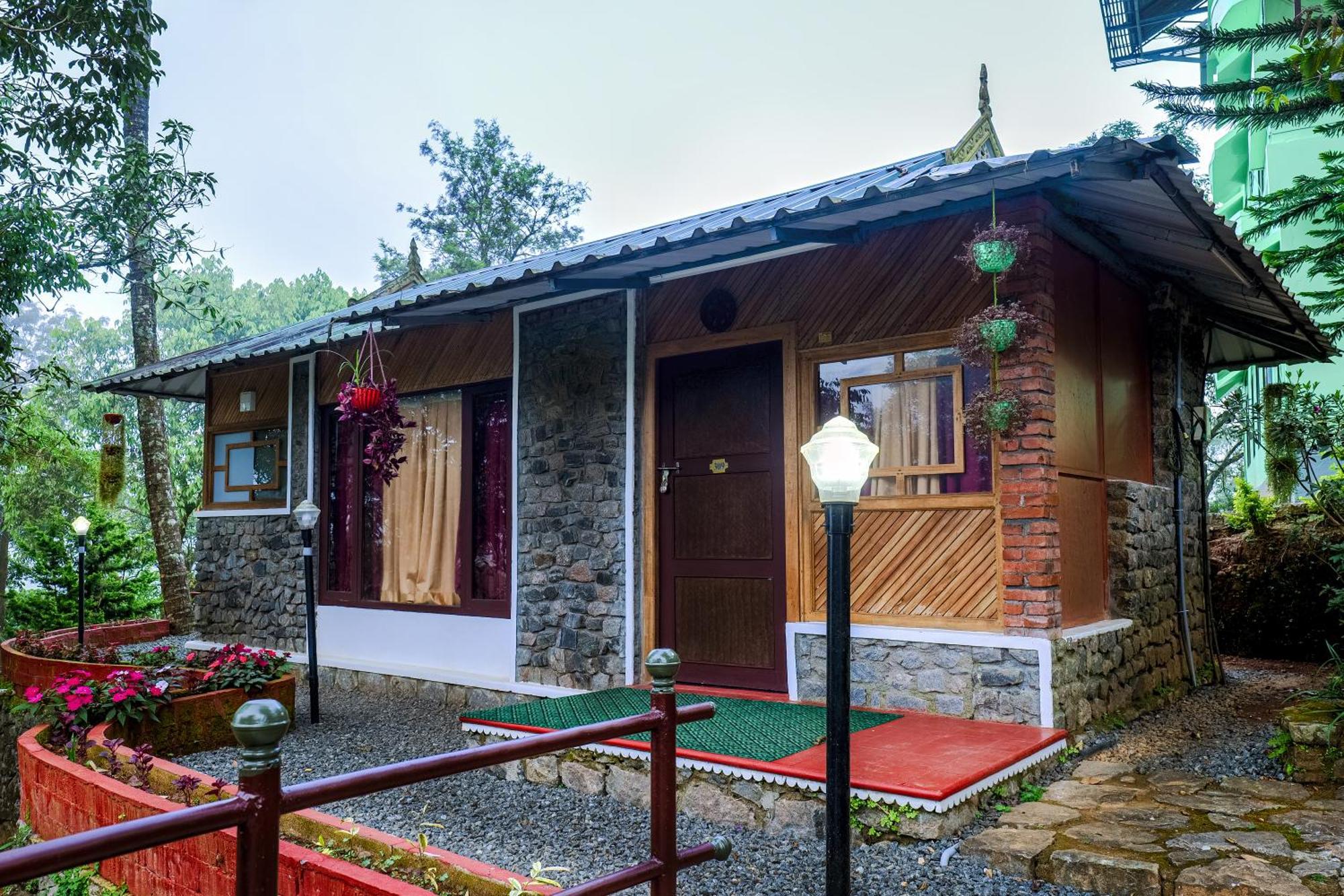Hotel Exotica Holidays Viripara Exteriér fotografie